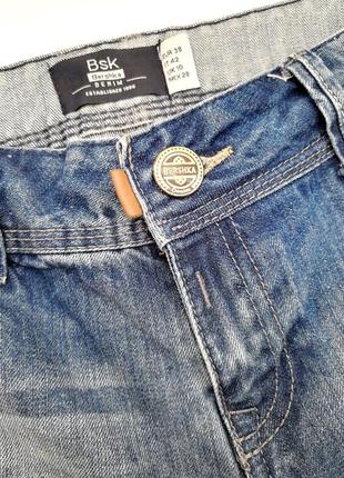 Стильные потертые джинсовые шорты bershka голубые короткие6 фото