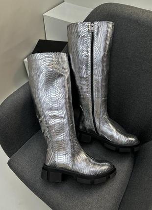 Екслюзивні чоботи з італійської шкіри жіночі під рептилію срібло3 фото