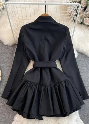Платье пиджак черная с поясом платье пикук черное с поясом3 фото
