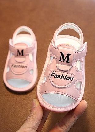 Босоножки на девочку