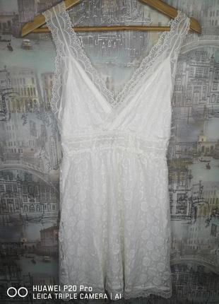 Vila біле мереживне плаття р. s