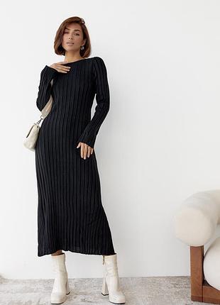 Женское платье-миди в рубчик