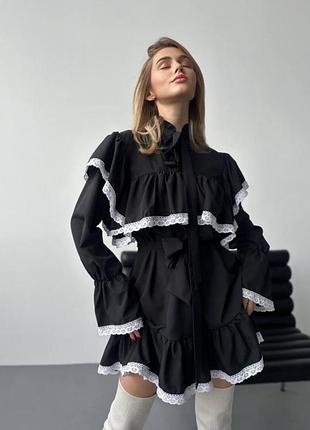 Сукня чорна з рюшами