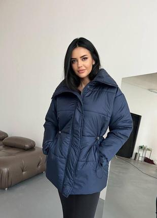 Жіноча зимова куртка - популярна модель в бажаних кольорах цього сезону