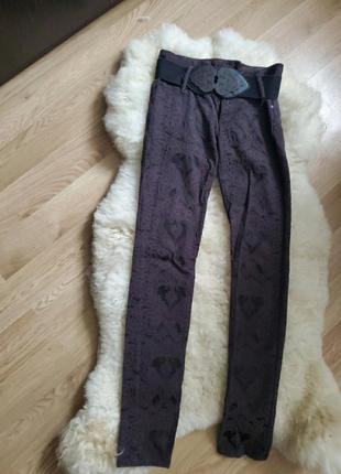 Обалденные штаны шоколадного цвета с поясом