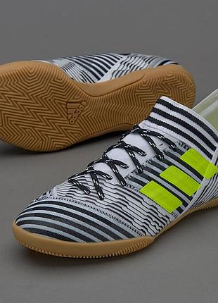 Футзалки adidas оригинал 37,5 размера в идеальном состоянии