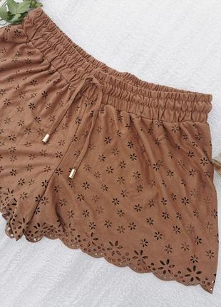Жіночі, круті, літні шорти під замшу з перфорацією, з візерунком primark🔥3 фото