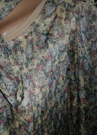 Воздушное шифоновое платье с оборками в мелкий цветочек4 фото