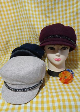 Кепі для жінок