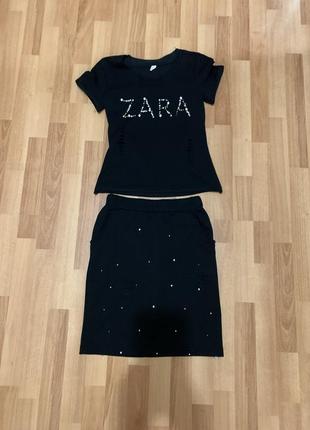 Костюм zara футболка топ юбка костюм чёрный с камушками юбочный костюм