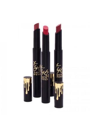 Помада kylie matte lipstick birthday edition rouge alevers2 фото