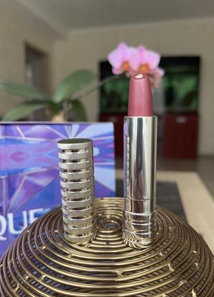 Помада clinique dramatically different lipstick shaping lip colour