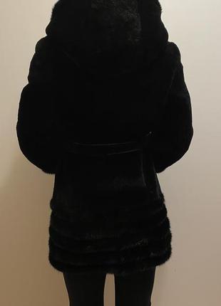 Мутоновая шуба с поясом, со вставками норки с капюшоном кожушек2 фото