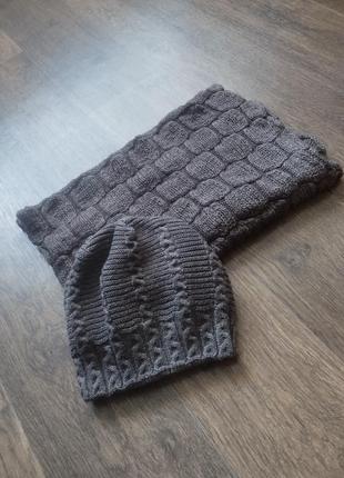 Тепленькая шапочка с шарфом + хомутом