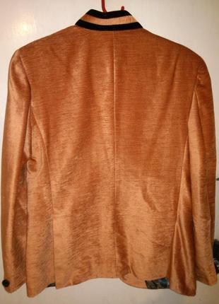 Роскошный,дизайнерский,велюровый пиджак-жакет, с карманами и платочком,astonia2 фото
