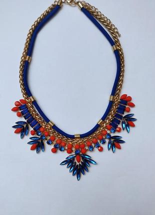Zara шикарное колье с цветными камнями