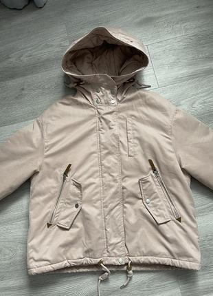 Жіноча куртка