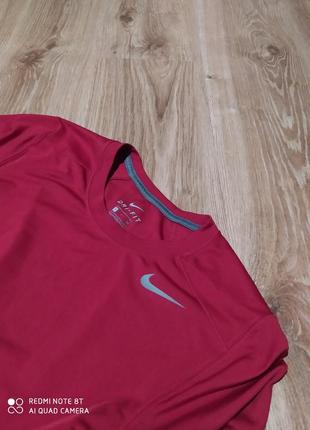 Футболка nike dri-fit s2 фото