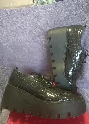 Кожаные туфли