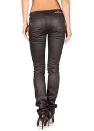 Джинсы джинси женские размер 48 / 14 стрейчевые черные новые под кожу5 фото