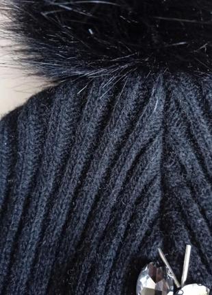 Женская теплая шапка черного цвета со стразами с бубоном новое идеальное состояние5 фото