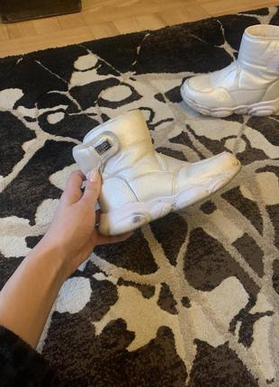 Ботинки водонепроницаемые сапоги белые зимние утепленные на девочку брендовые4 фото