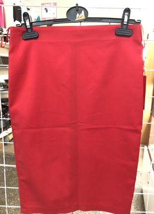 Красная юбка карандаш