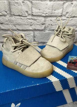 Дитячі кросівки adidas tubular invader strap i forum hoops midcity