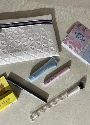 Косметичка з косметикою ipsy glam bag beauty box 2023