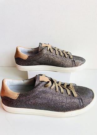 Кросівки марення kickers, made in іспанія, оригінал в коробці!