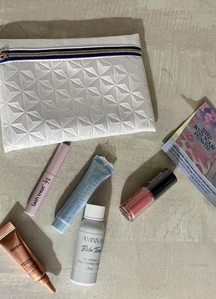 Косметичка с косметикой ipsy glam bag beauty box 2023