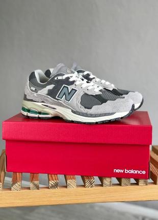 Женские кроссовки new balance 2002r
