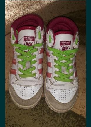 Кросівки, хай топи