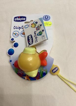 Карабин с ластиком для пустышки chicco