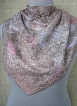Бактус, косынка, треугольный шарф шерстяной валяный ручной работы8 фото