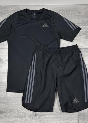 Оригінальний спортивний чоловічий костюм adidas