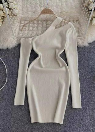 Платье в рубчик