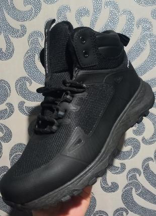 Чоловічі зимові хутряні кросівки черевики bull на шнурівці в чорному кольорі.3 фото