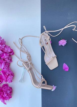 Босоніжки на високому каблуку2 фото