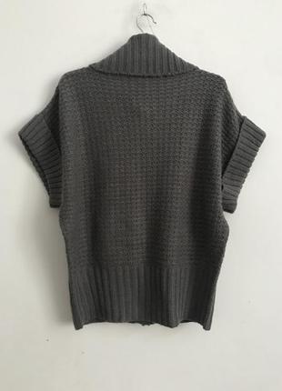Объемный вязаный свитер безрукавка с шерстью3 фото