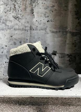 Жіночі черевики new balance 701