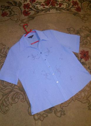 Женственная,голубая,фактурная блузка с вышивкой,на пуговицах,большого размера8 фото