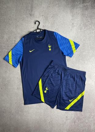 Футбольна форма nike tottenham