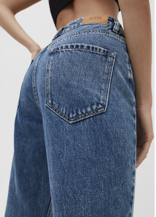 Стильные классические базовые джинсы прямого кроя5 фото