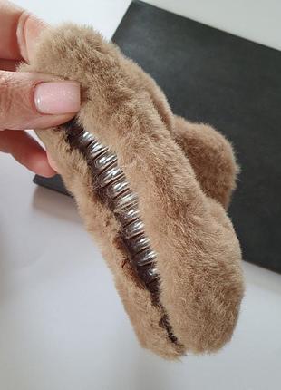 Меховой плюшевый краб для волос