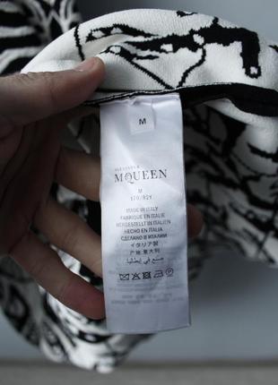 $1500 alexander mcqueen spine jacquard dress платье жаккардовое черно белое меди gucci prada burberry balmain fendi prada givenchy без рукавов платье8 фото