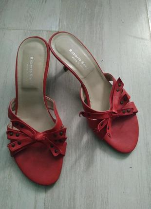 Босоніжки, шльопанці шкіра італія