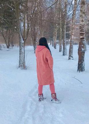 Шубка теді дуже приємна на дотик на розмір 44/46