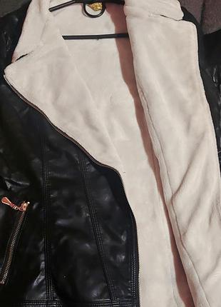 Кожаная женская куртка3 фото
