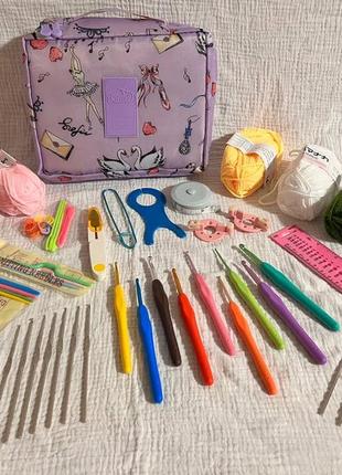 Набор для вязания крючком в сумке для хранения 50 предметов с крючками нитками и держателями петель